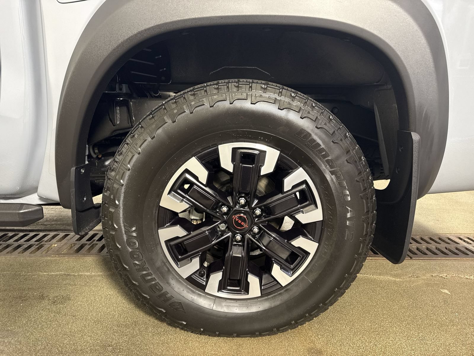 Used 2024 Nissan Frontier PRO-4X w/ Pro Convenience Package AWD/4WD image 6