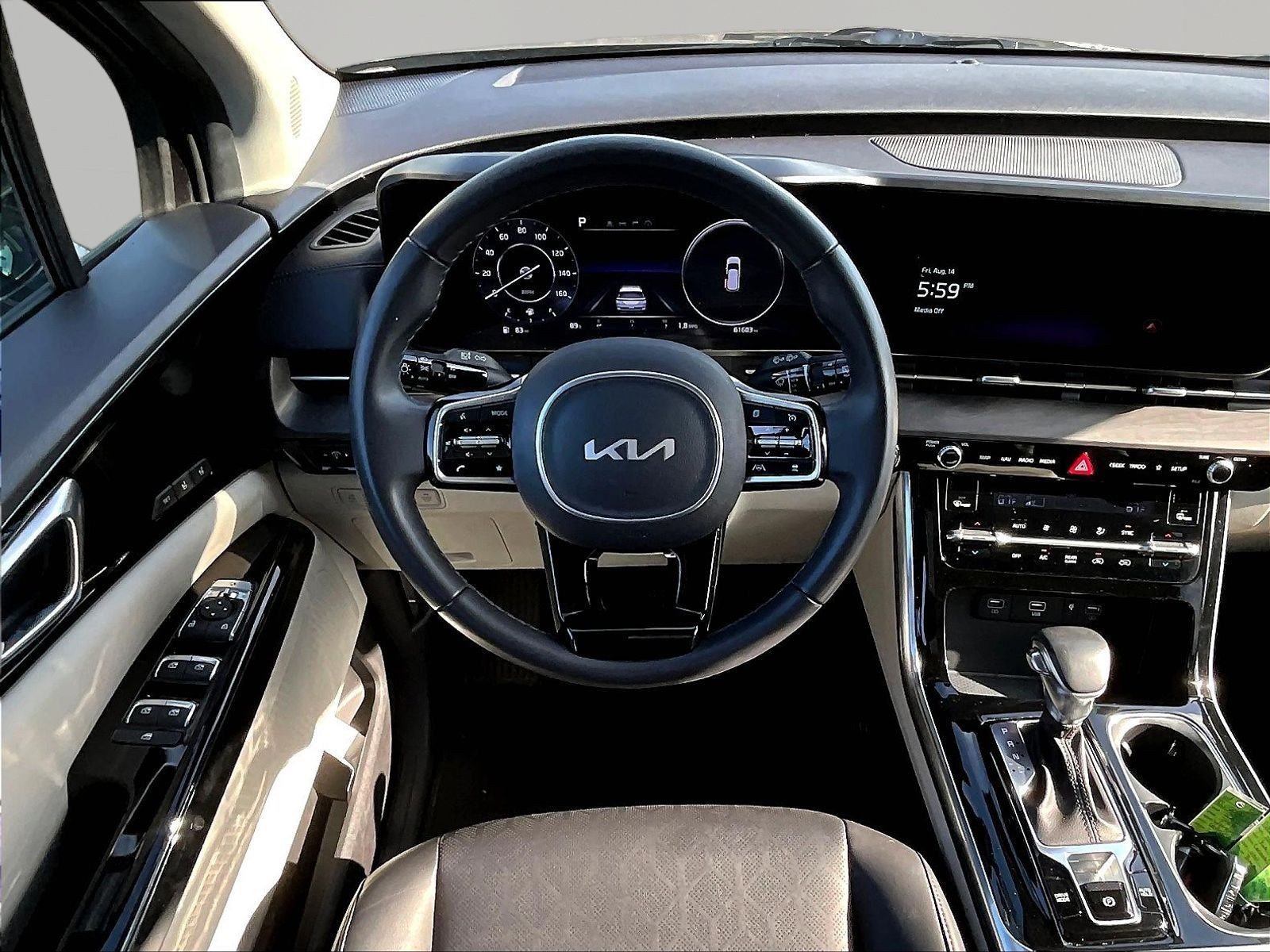 Used 2023 Kia Carnival SX FWD image 8