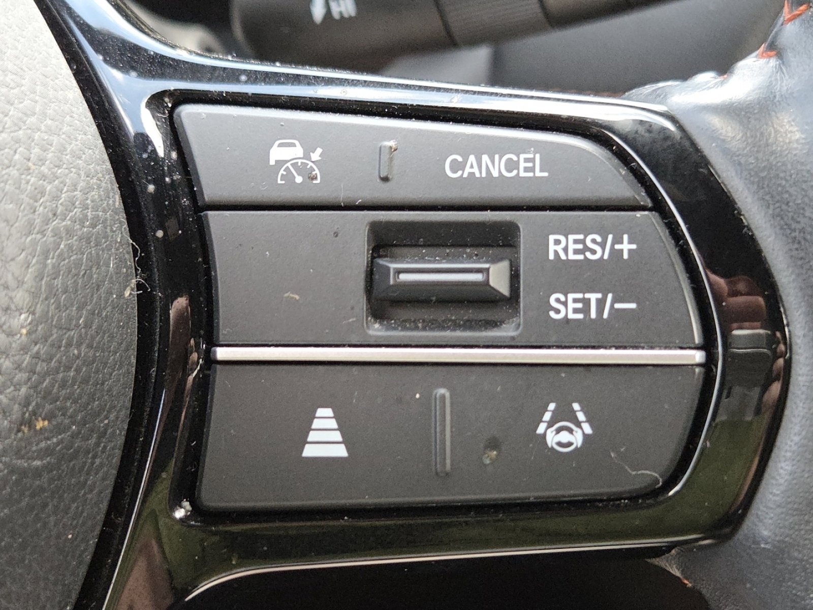 Certified 2024 Honda HR-V Sport image 9