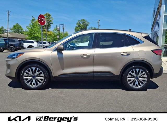 Used 2020 Ford Escape Titanium w/ Titanium Premium Package 2.0 AWD/4WD image 9