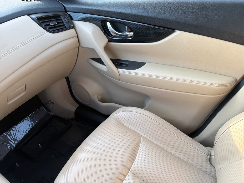 Used 2018 Nissan Rogue SL w/ Premium Package FWD image 36