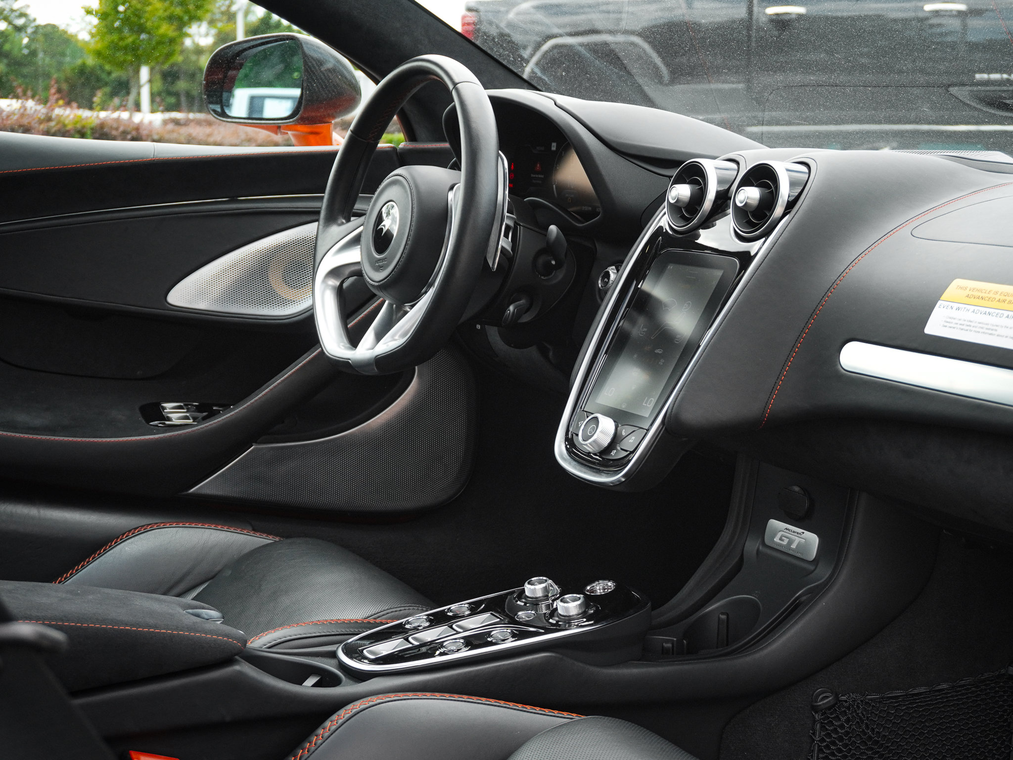 Used 2022 McLaren GT RWD image 36