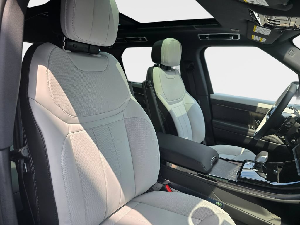 New 2026 Land Rover Range Rover Sport Dynamic SE AWD/4WD image 10