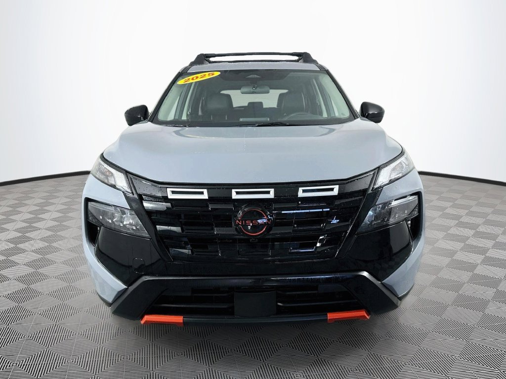 Certified 2025 Nissan Rogue SV AWD/4WD image 4