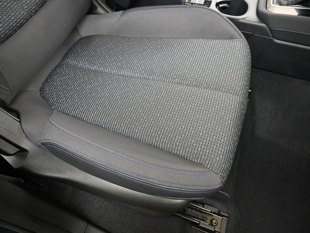 Certified 2025 Subaru Forester Premium image 12