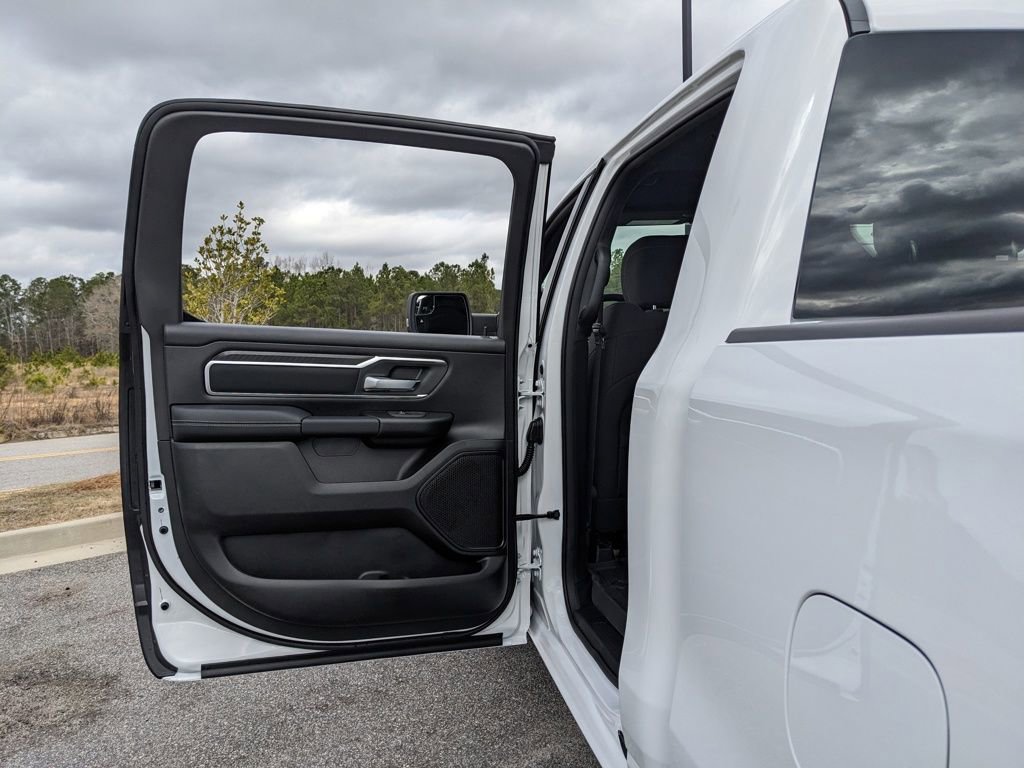 New 2026 RAM 1500 4x4 Crew Cab image 54