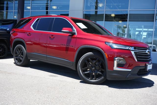 Used 2023 Chevrolet Traverse LT