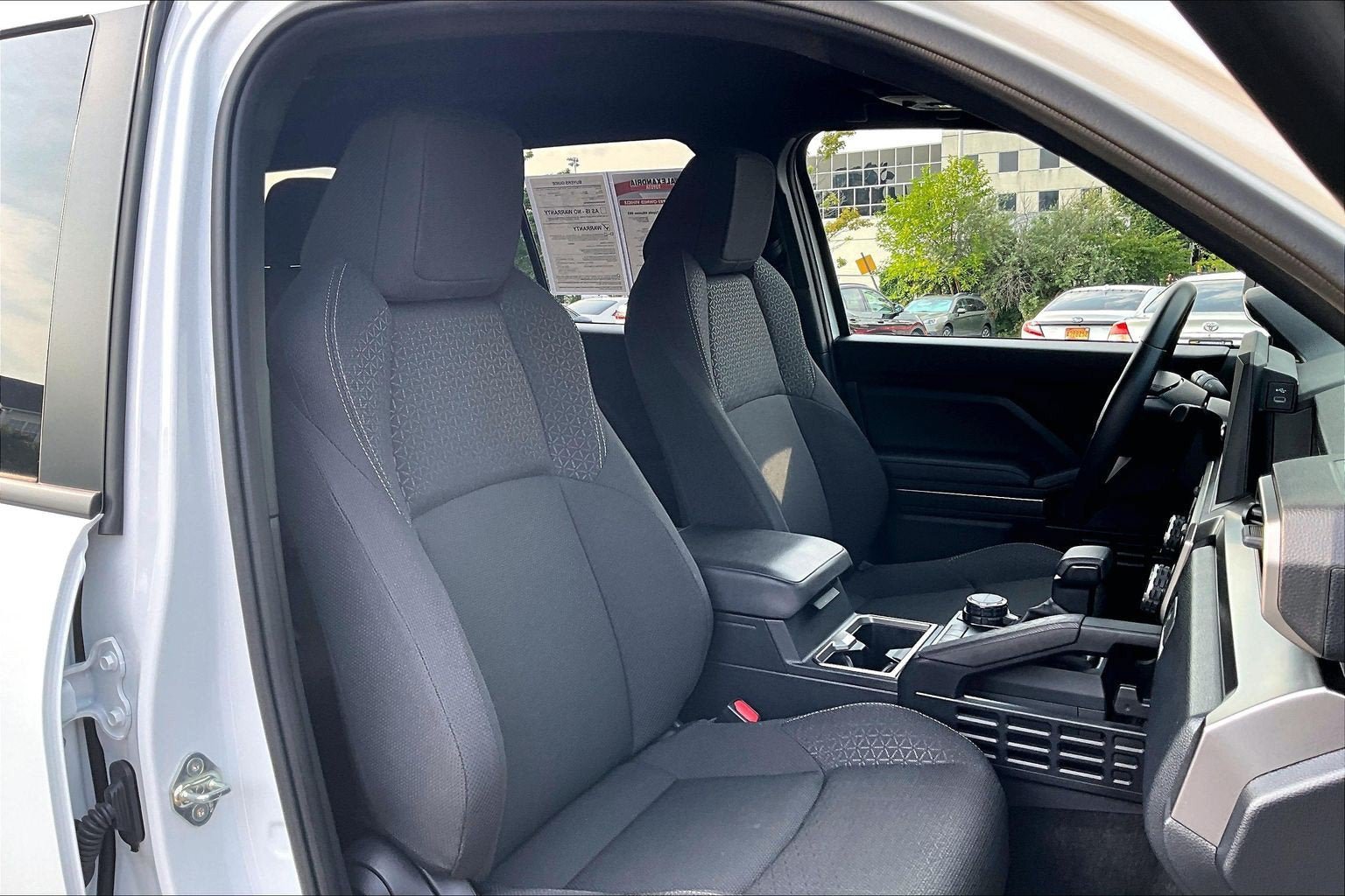Used 2025 Toyota 4Runner SR5 AWD/4WD image 7