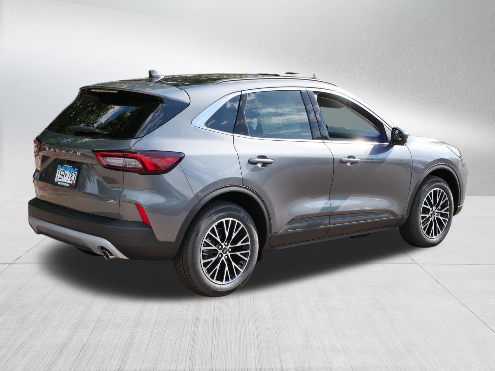 Used 2025 Ford Escape SE w/ PHEV Premium Package FWD image 7