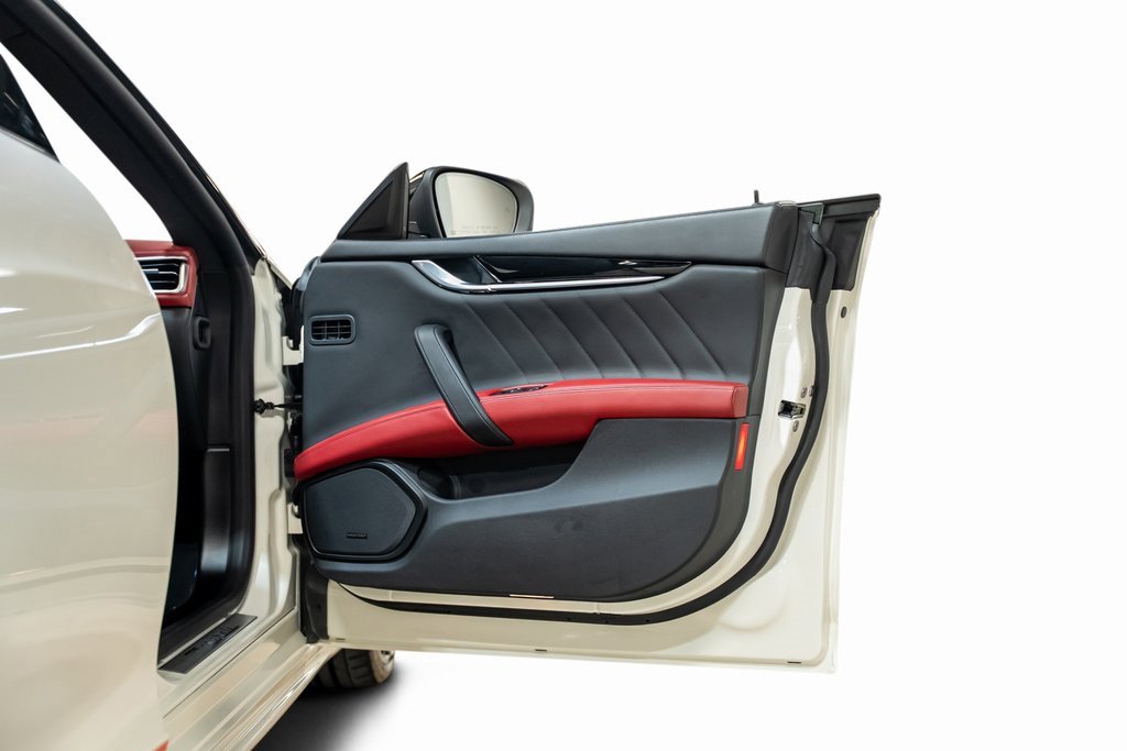 Used 2021 Maserati Ghibli S GranSport image 62