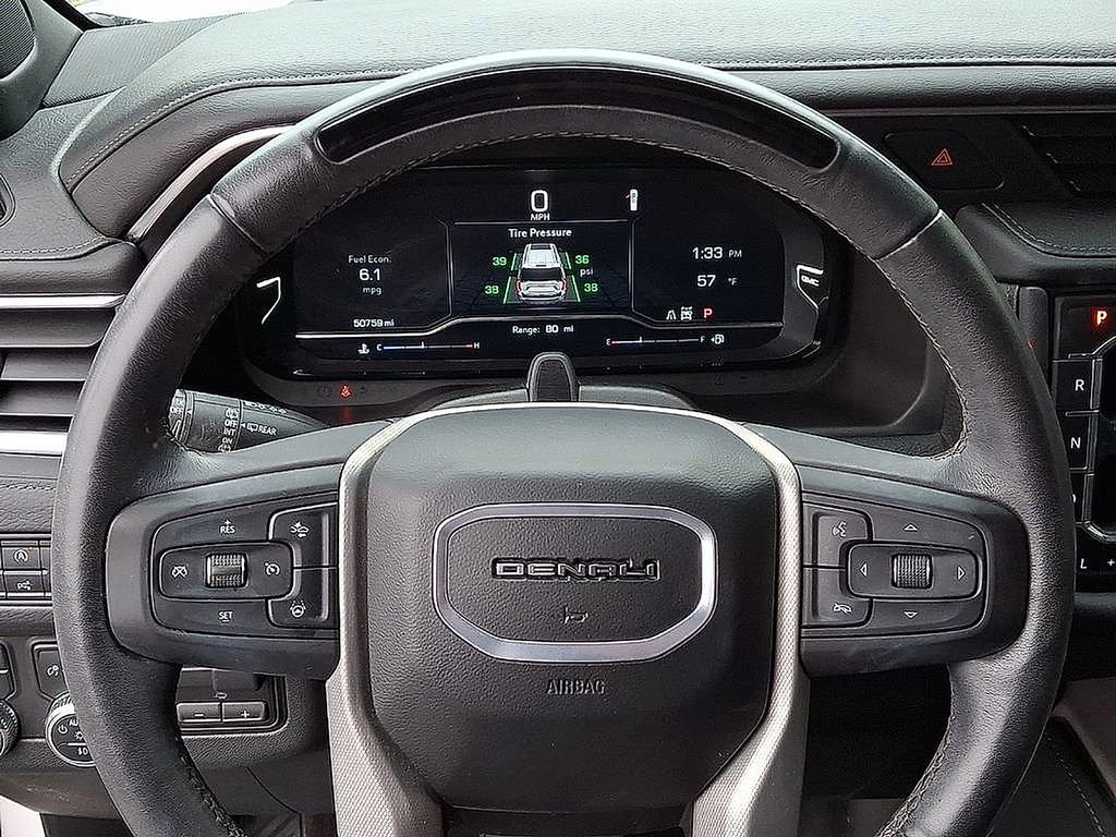 Used 2024 GMC Yukon Denali w/ Advanced Technology Package image 22