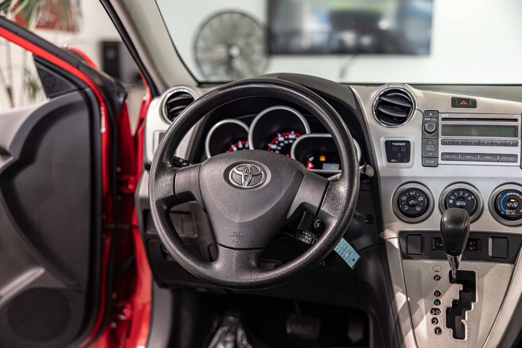 Used 2009 Toyota Matrix FWD image 29