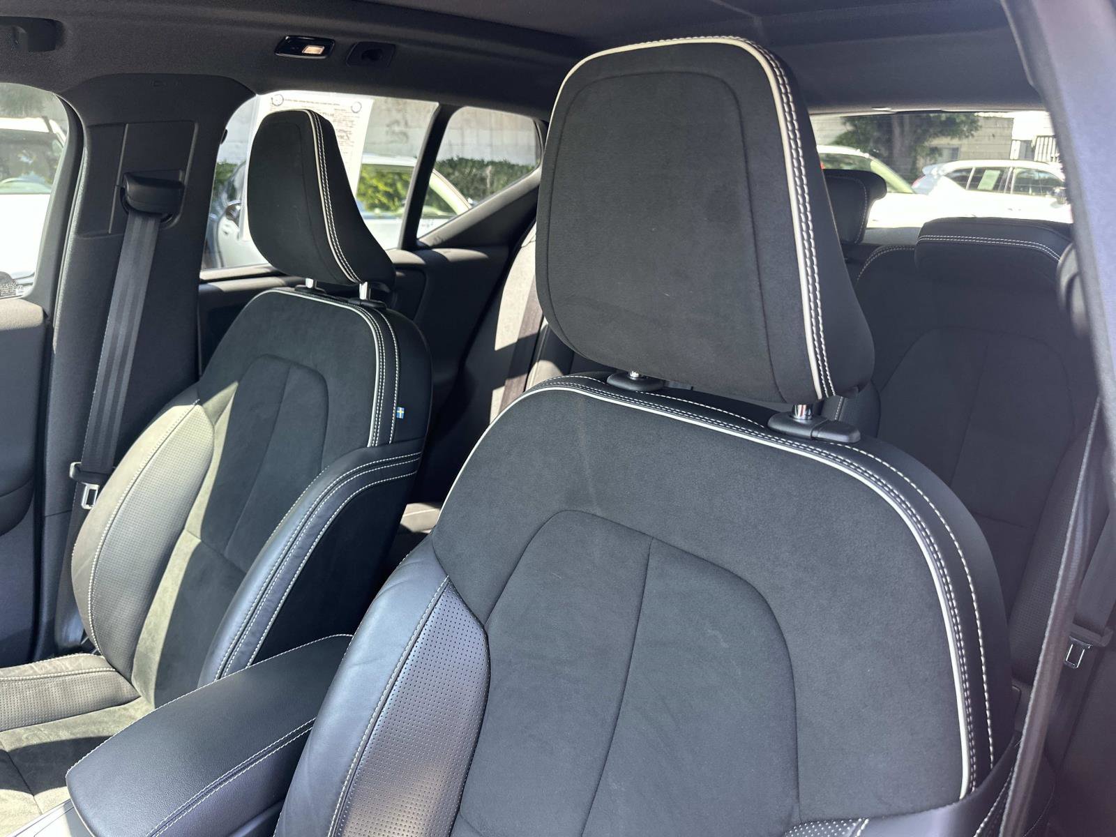 Certified 2021 Volvo XC40 P8 Recharge w/ Advanced Package image 19