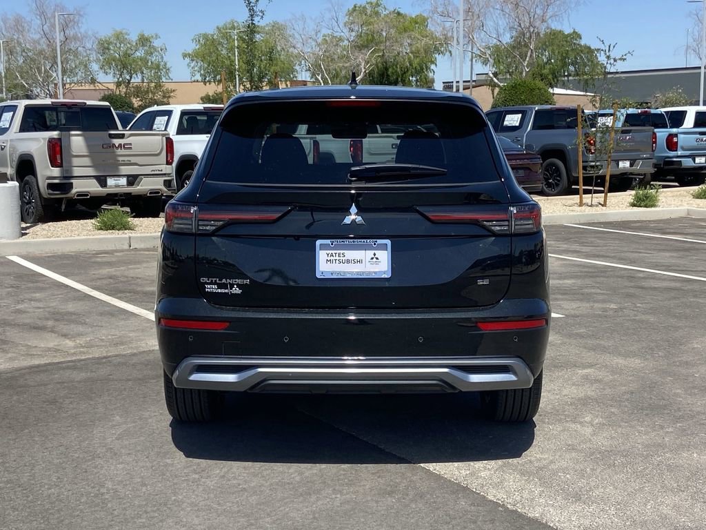 New 2026 Mitsubishi Outlander SE FWD image 5