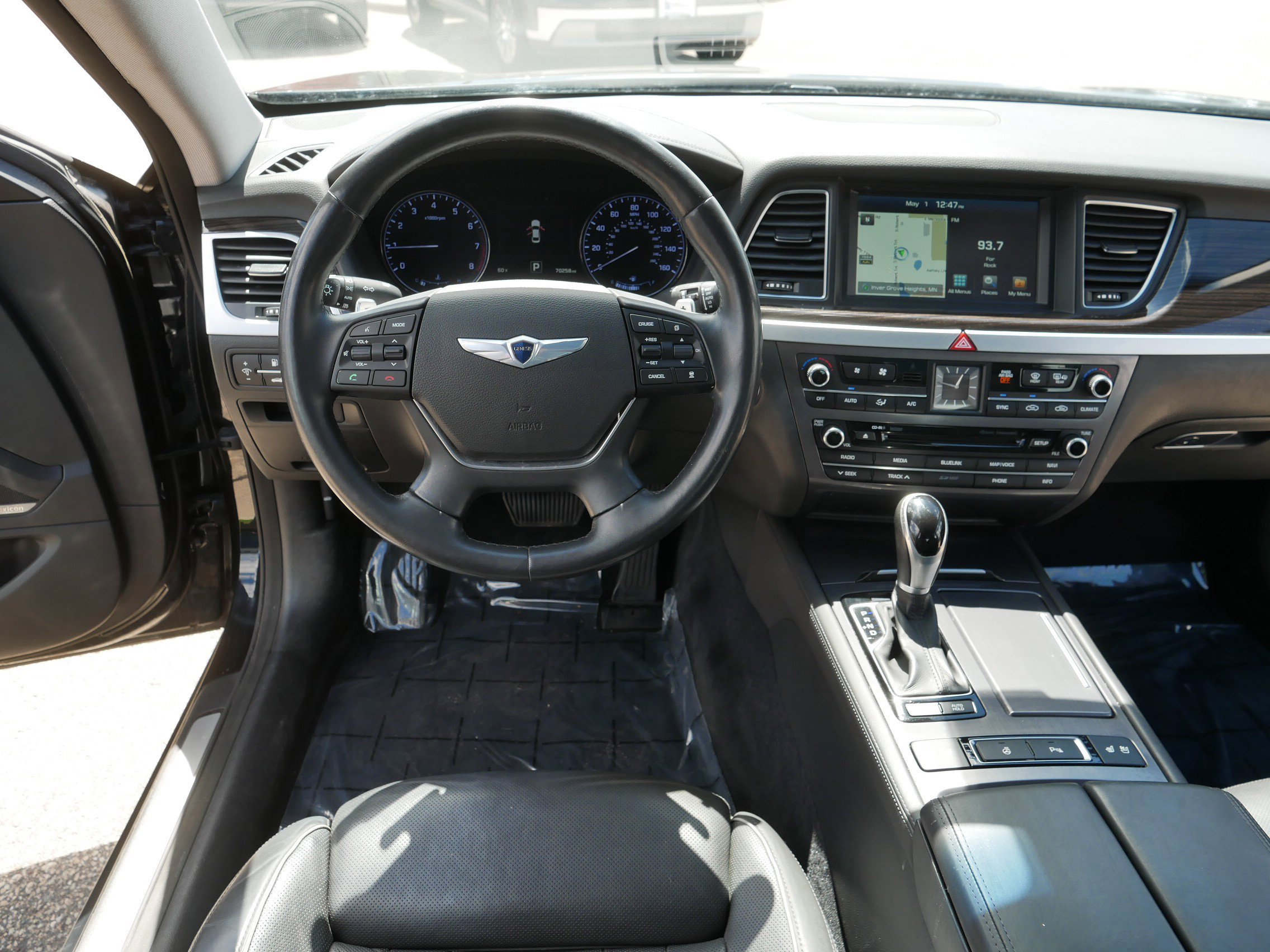 Used 2015 Hyundai Genesis 3.8 w/ Option Group 03 AWD/4WD image 20