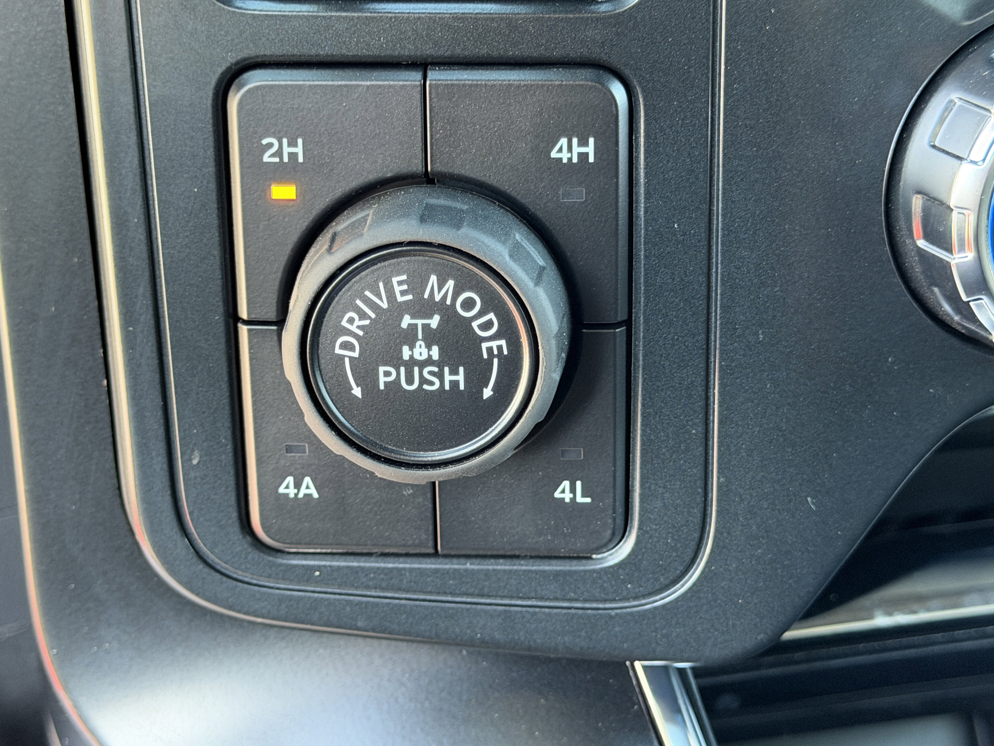 Used 2025 Ford F150 Raptor image 16