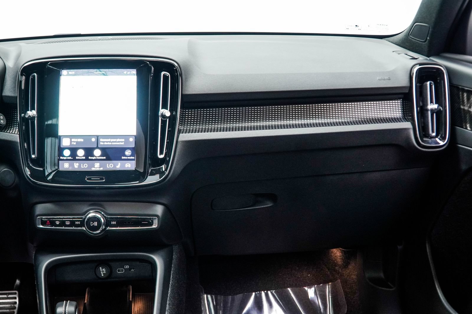 Used 2022 Volvo XC40 P8 Recharge Ultimate AWD/4WD image 19