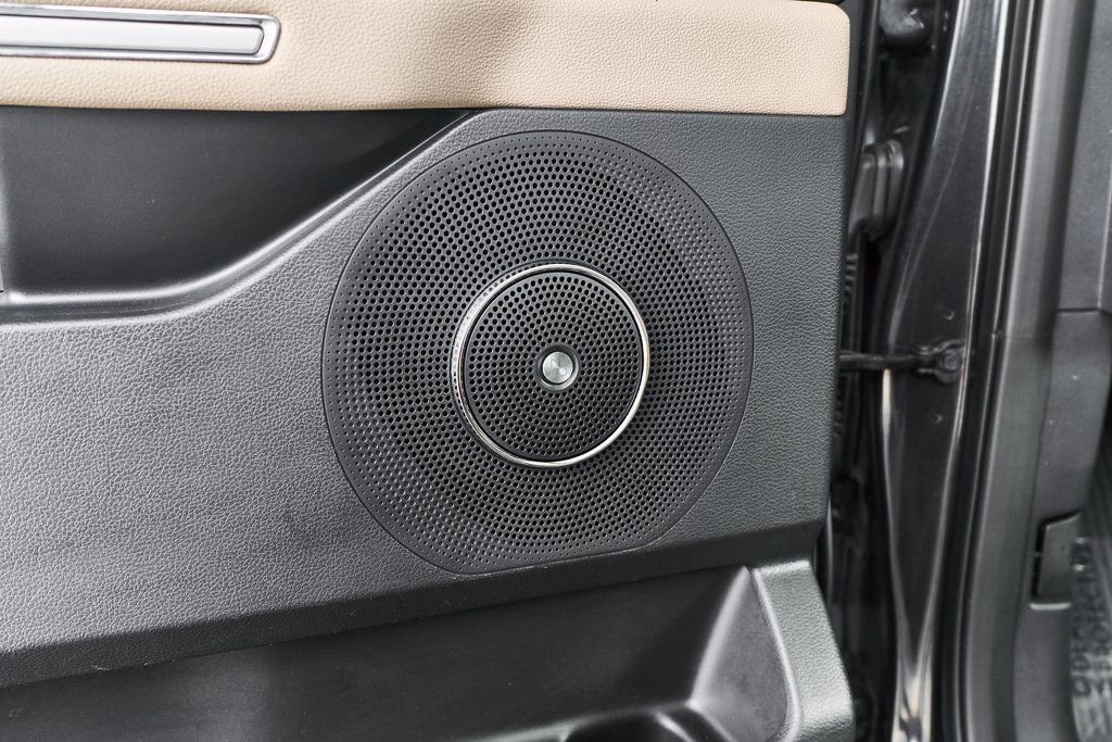 Used 2024 Ford Expedition Limited image 19