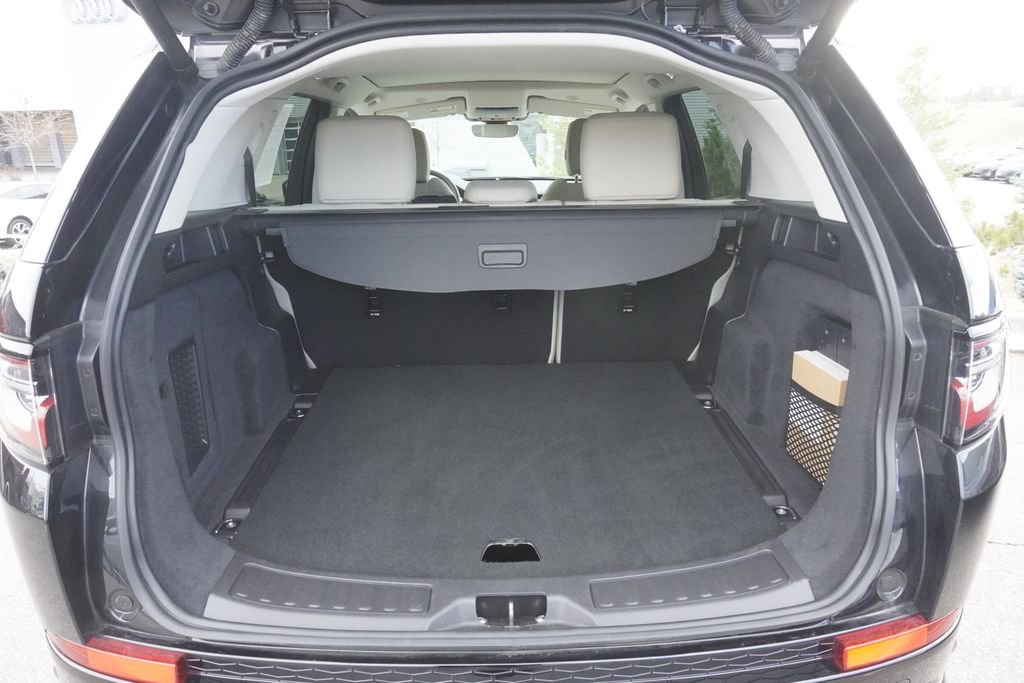 Used 2025 Land Rover Discovery Sport S image 31