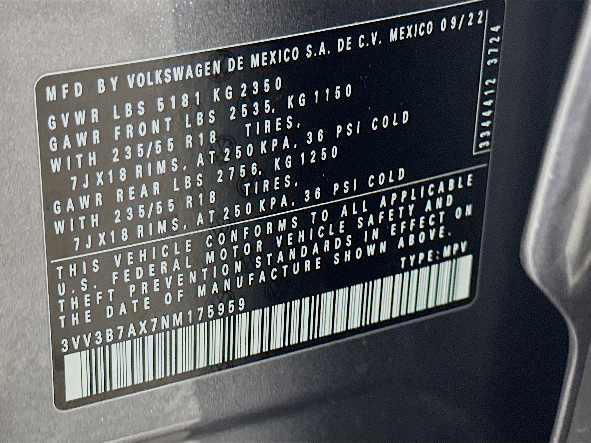 Used 2022 Volkswagen Tiguan SE image 12