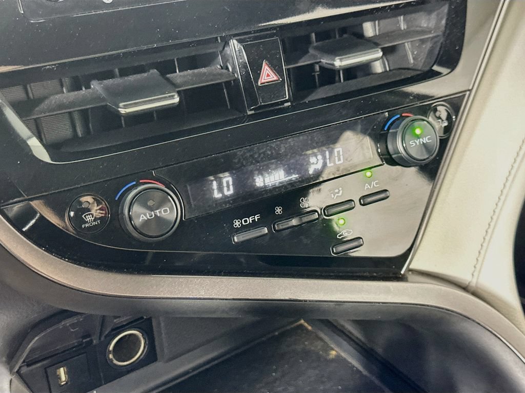 Used 2023 Toyota Camry SE FWD image 26