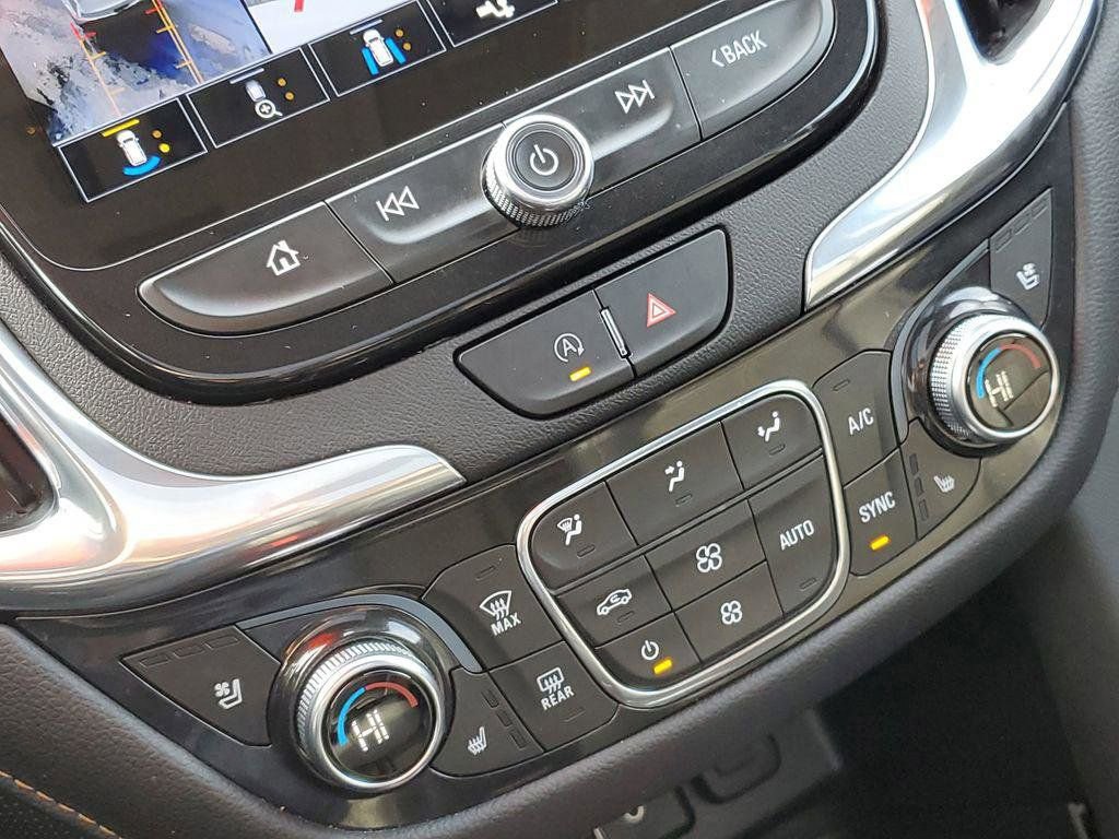 Used 2022 Chevrolet Equinox Premier image 18