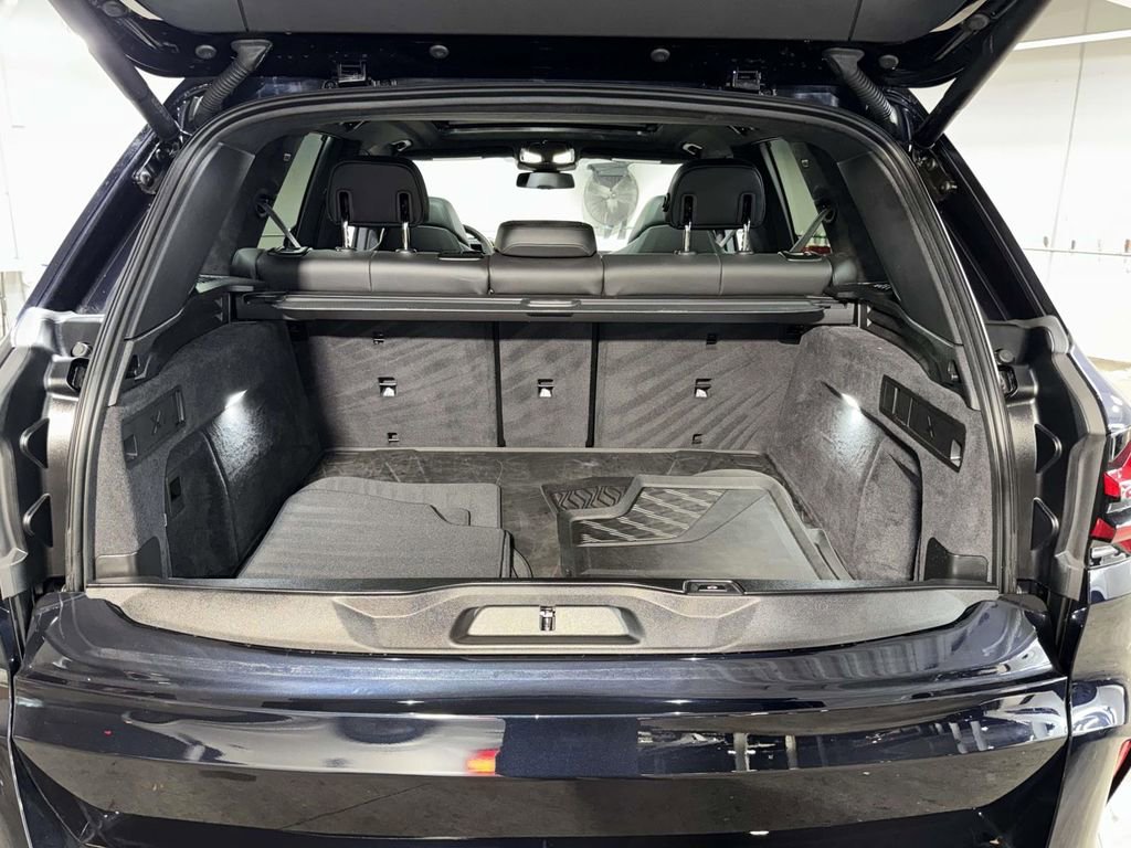 Used 2025 BMW X5 M Competition w/ Executive Package image 17