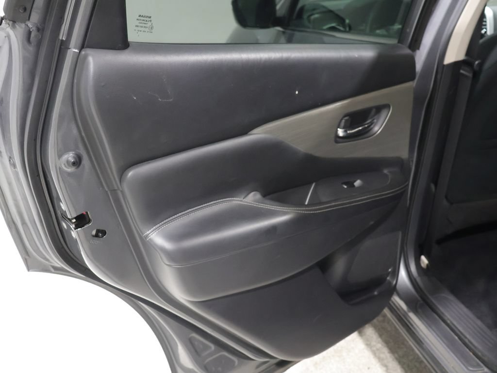 Used 2018 Nissan Murano SV AWD/4WD image 19