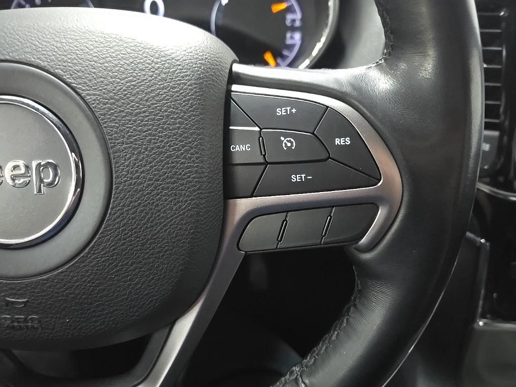 Used 2020 Jeep Grand Cherokee Limited image 21