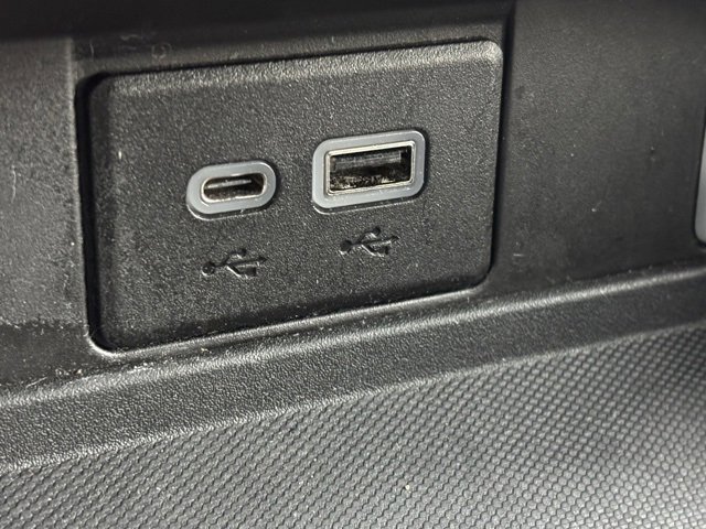 Used 2021 Chevrolet Tahoe High Country image 31