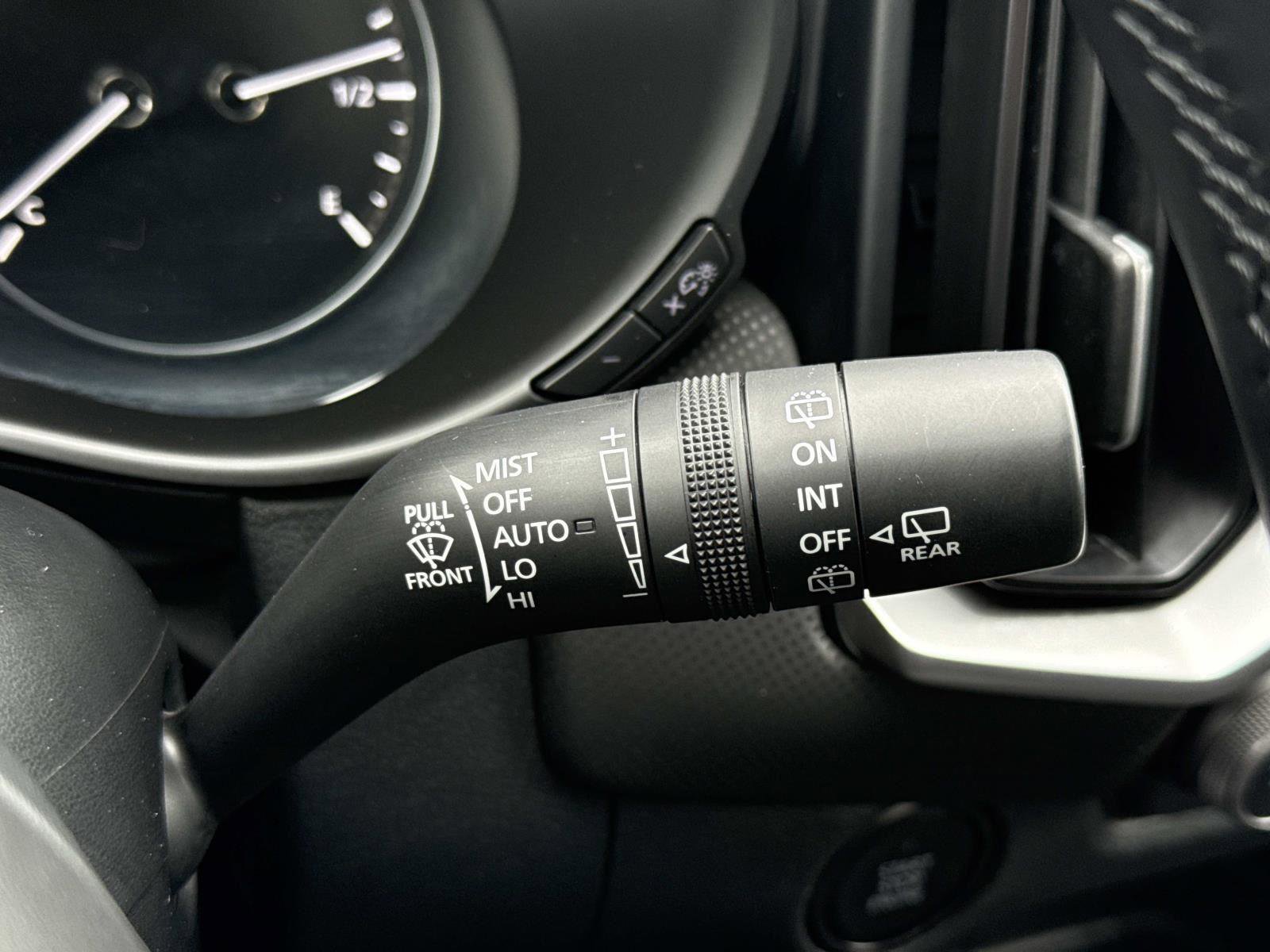 Used 2023 MAZDA CX-50 2.5 S w/ Preferred Plus Pkg image 11