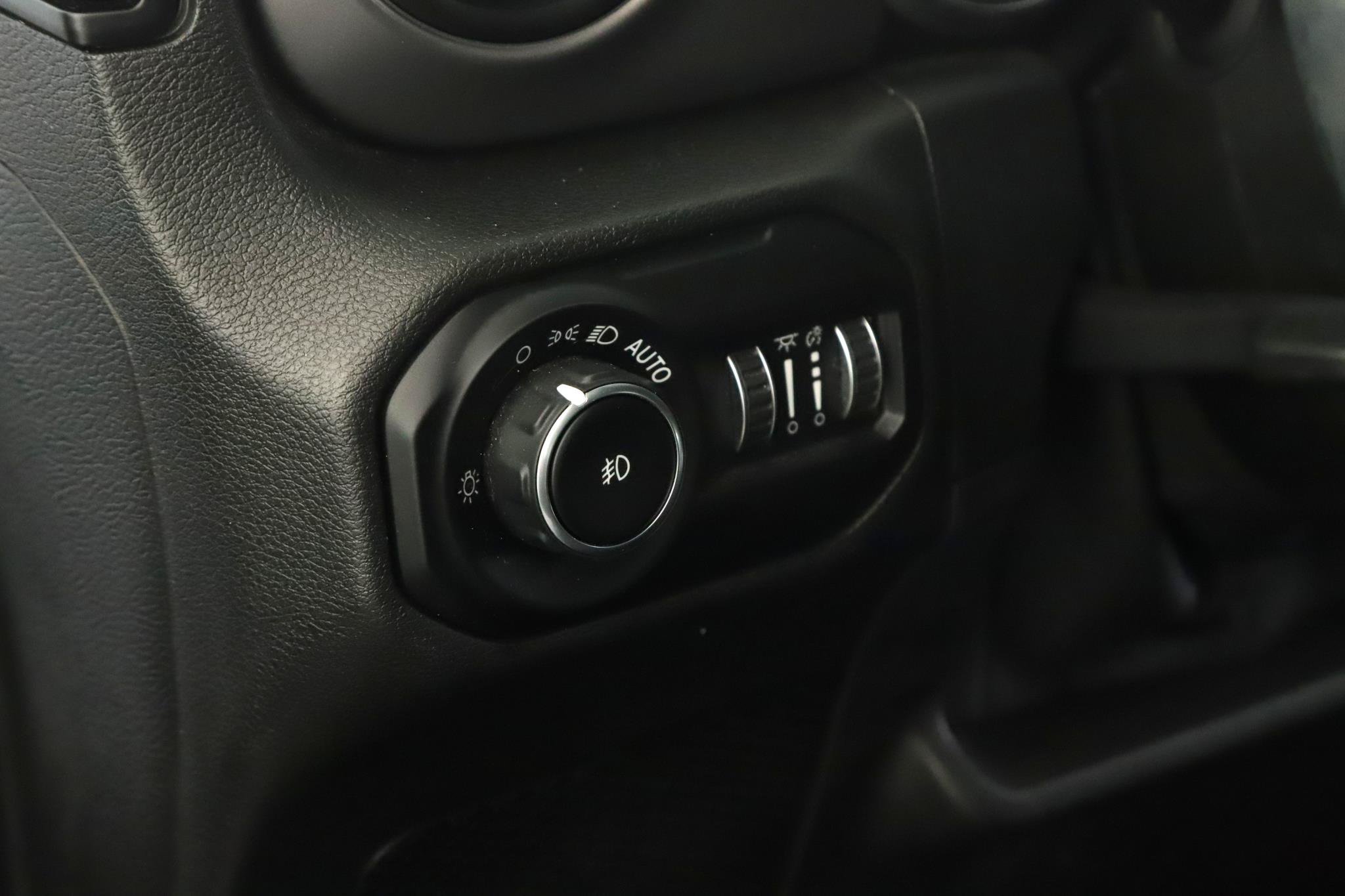 Used 2021 Jeep Wrangler Unlimited Sport AWD/4WD image 8