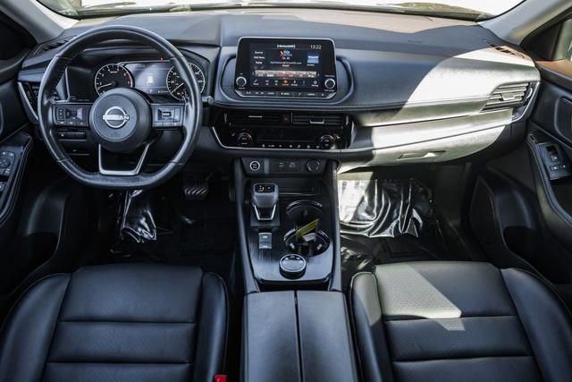 Used 2022 Nissan Rogue SV w/ SV Premium Package image 17