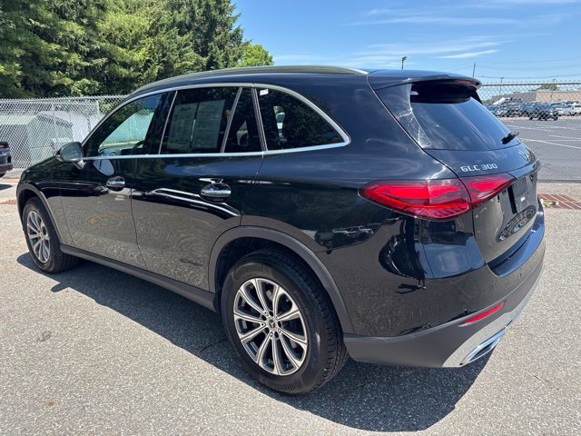 Used 2024 Mercedes-Benz GLC 300 4MATIC image 17