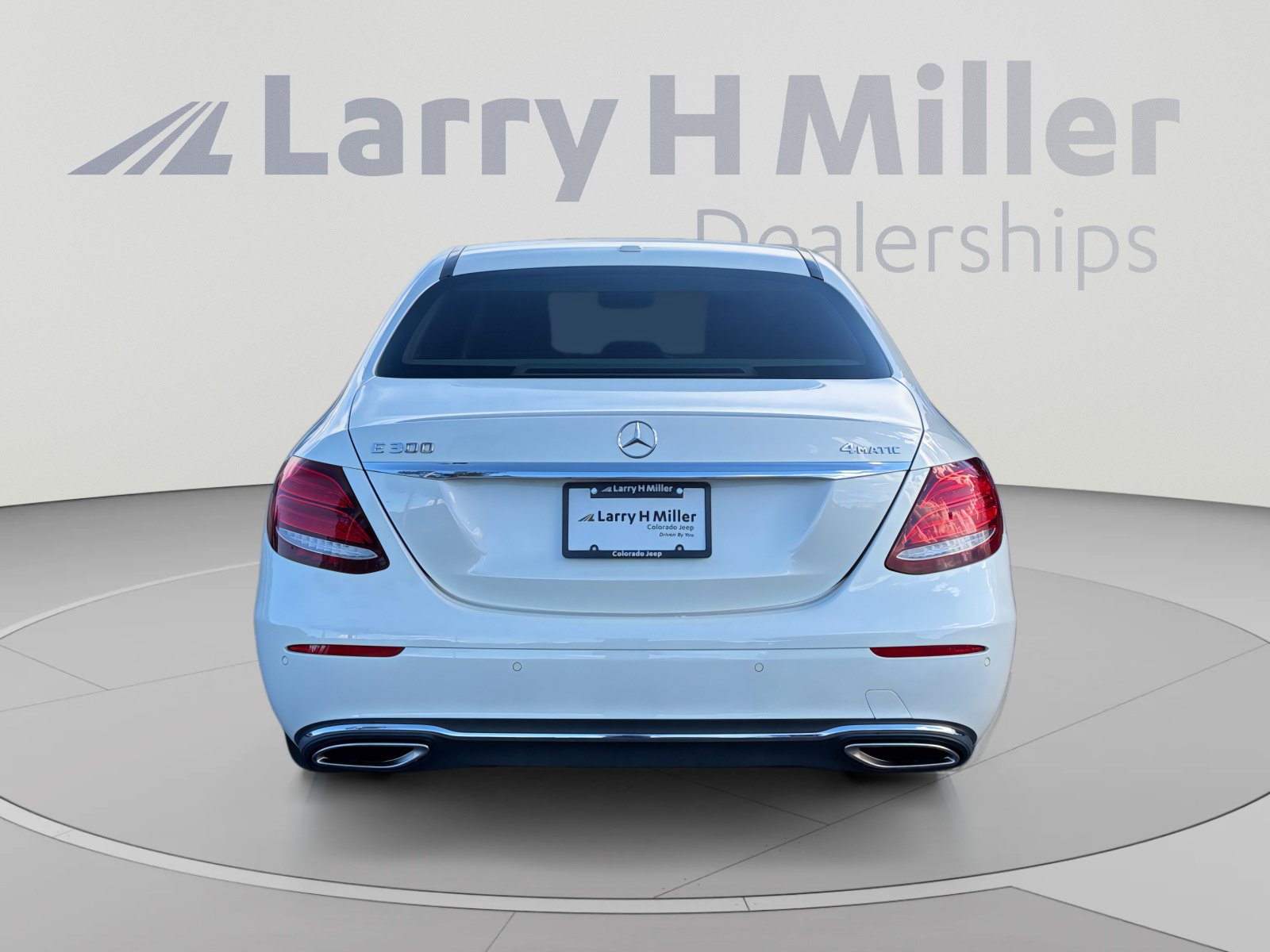 Used 2019 Mercedes-Benz E 300 4MATIC image 4