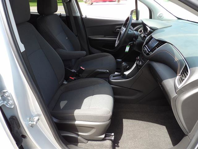 Certified 2022 Chevrolet Trax LS w/ Tint and Cruise Package AWD/4WD image 36