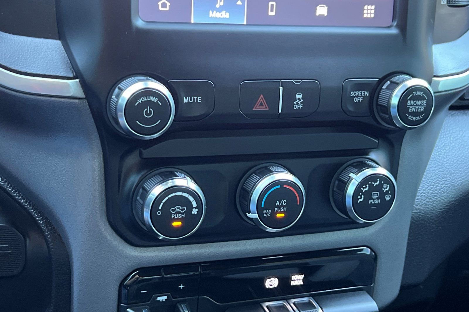 Used 2023 RAM 3500 Big Horn w/ Level 1 Equipment Group image 19