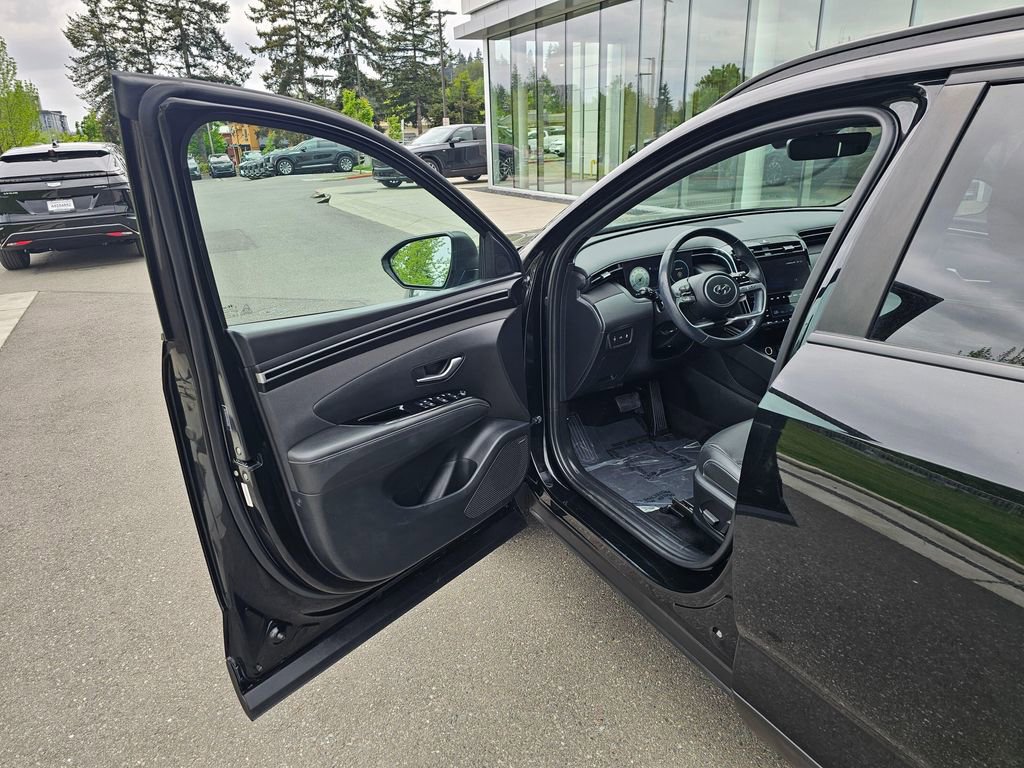 Used 2023 Hyundai Santa Cruz Limited w/ Cargo Package AWD/4WD image 18