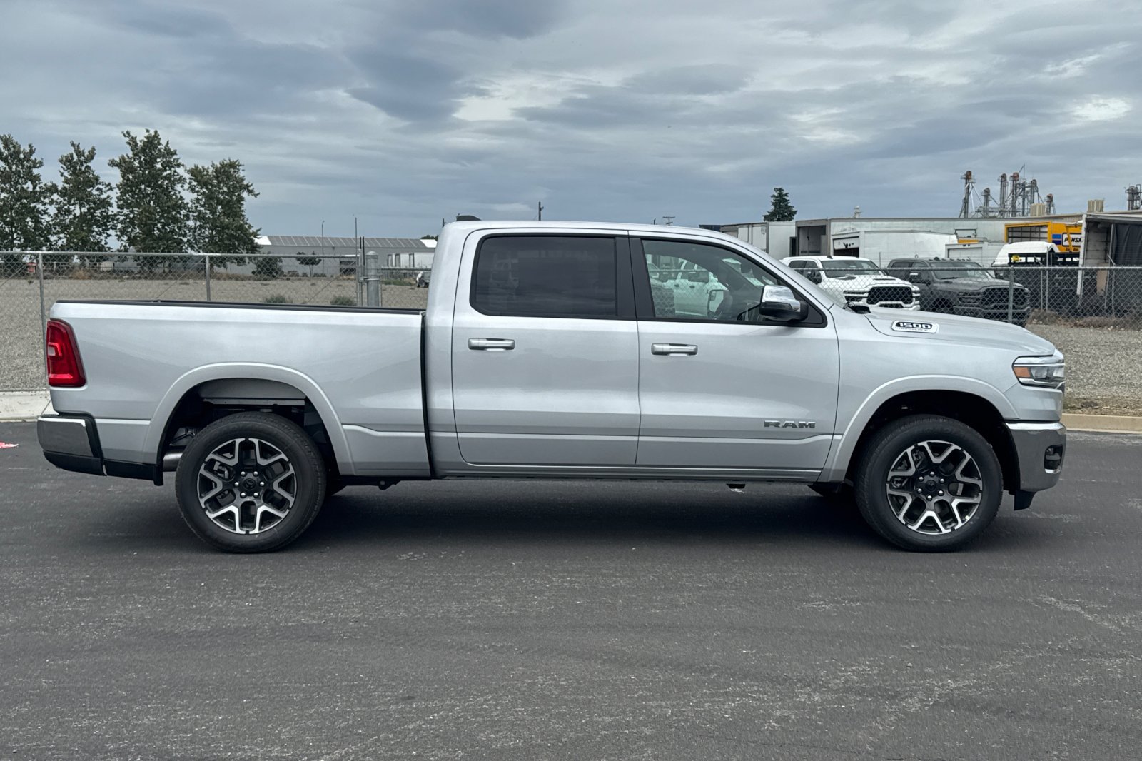 New 2026 RAM 1500 Laramie AWD/4WD image 2