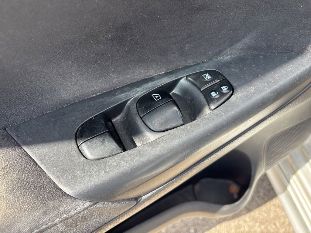 Used 2015 Nissan Sentra SR FWD image 15