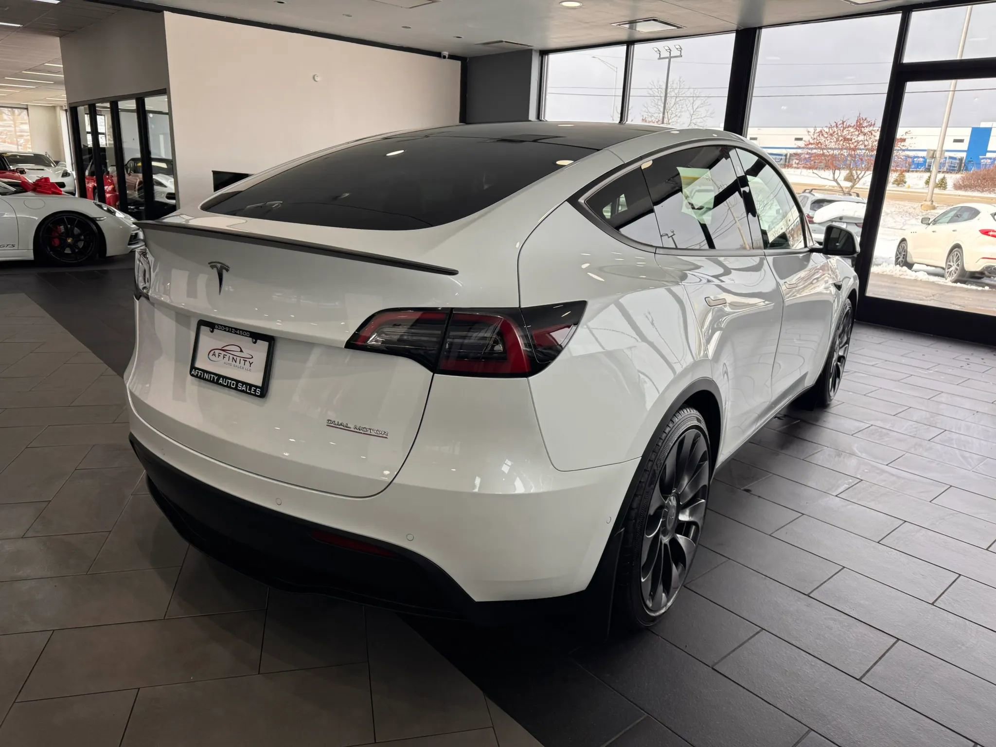 Used 2022 Tesla Model Y Performance image 5