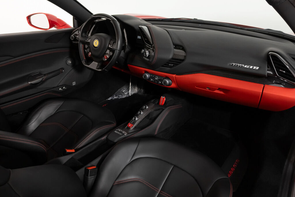 Certified 2018 Ferrari 488 GTB RWD image 30