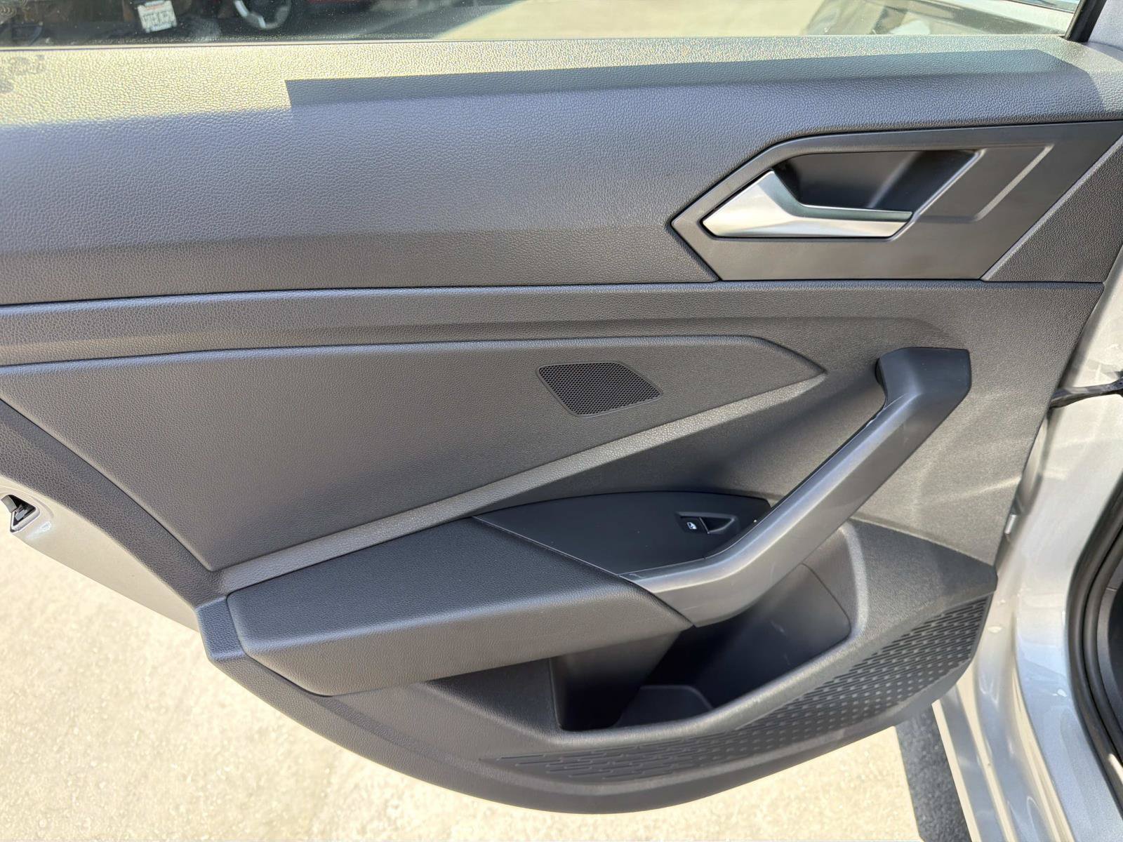 Certified 2024 Volkswagen Jetta S FWD image 9