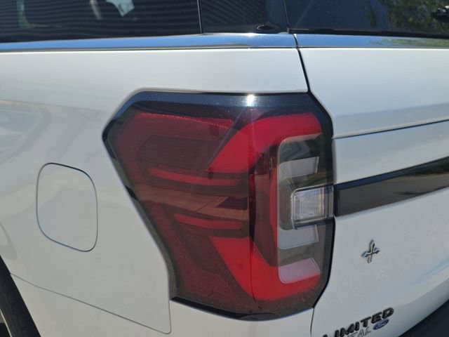 Used 2022 Ford Expedition Limited AWD/4WD image 37