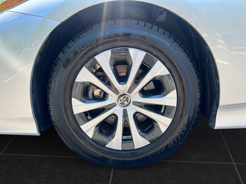 Used 2020 Toyota Prius Prime Limited FWD image 9