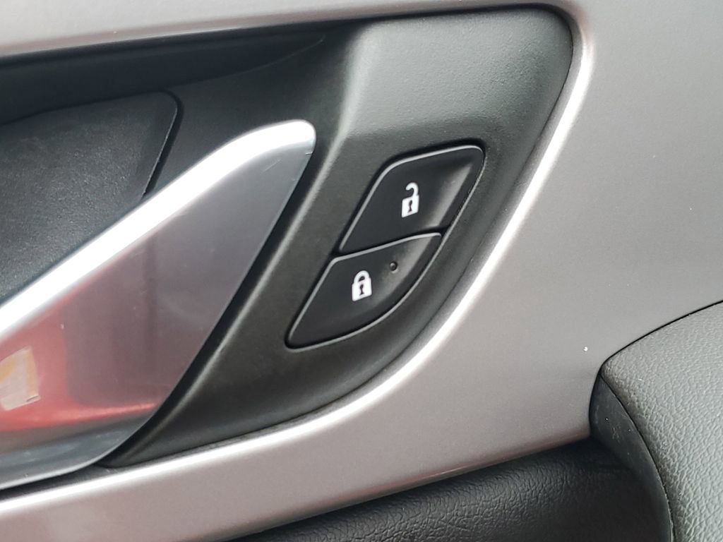 Used 2021 Chevrolet Blazer LT image 25