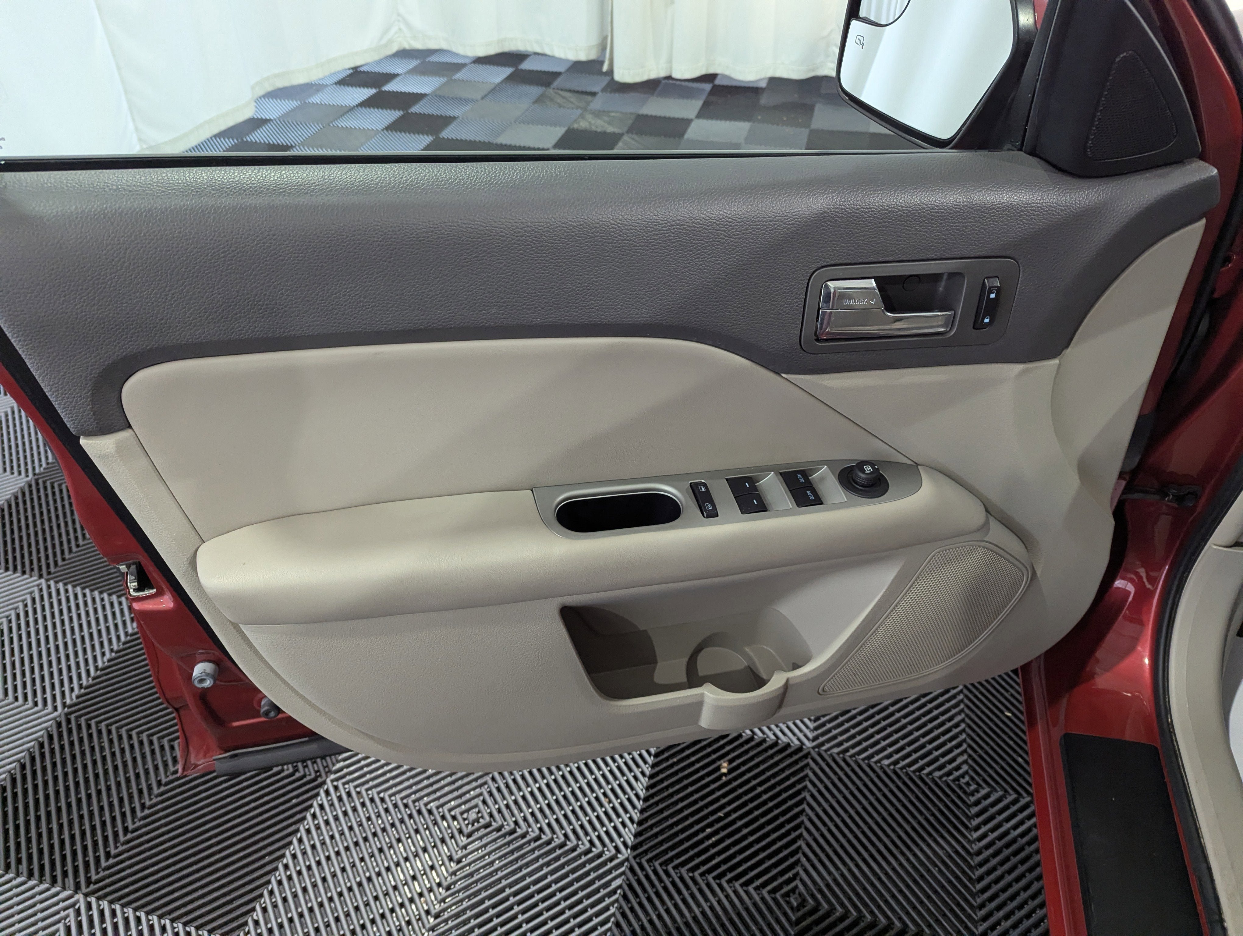 Used 2011 Ford Fusion SEL FWD image 16