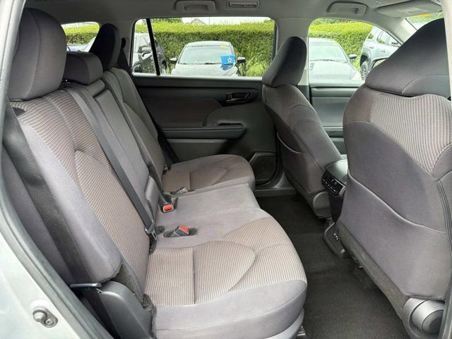 Certified 2025 Toyota Highlander LE FWD image 20