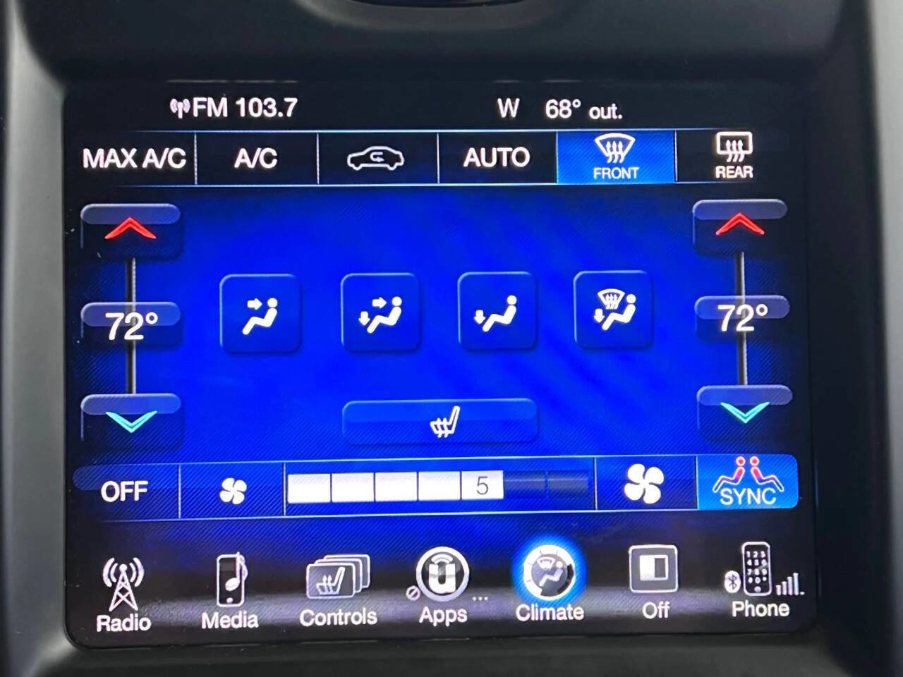 Used 2016 Chrysler 300 S image 32