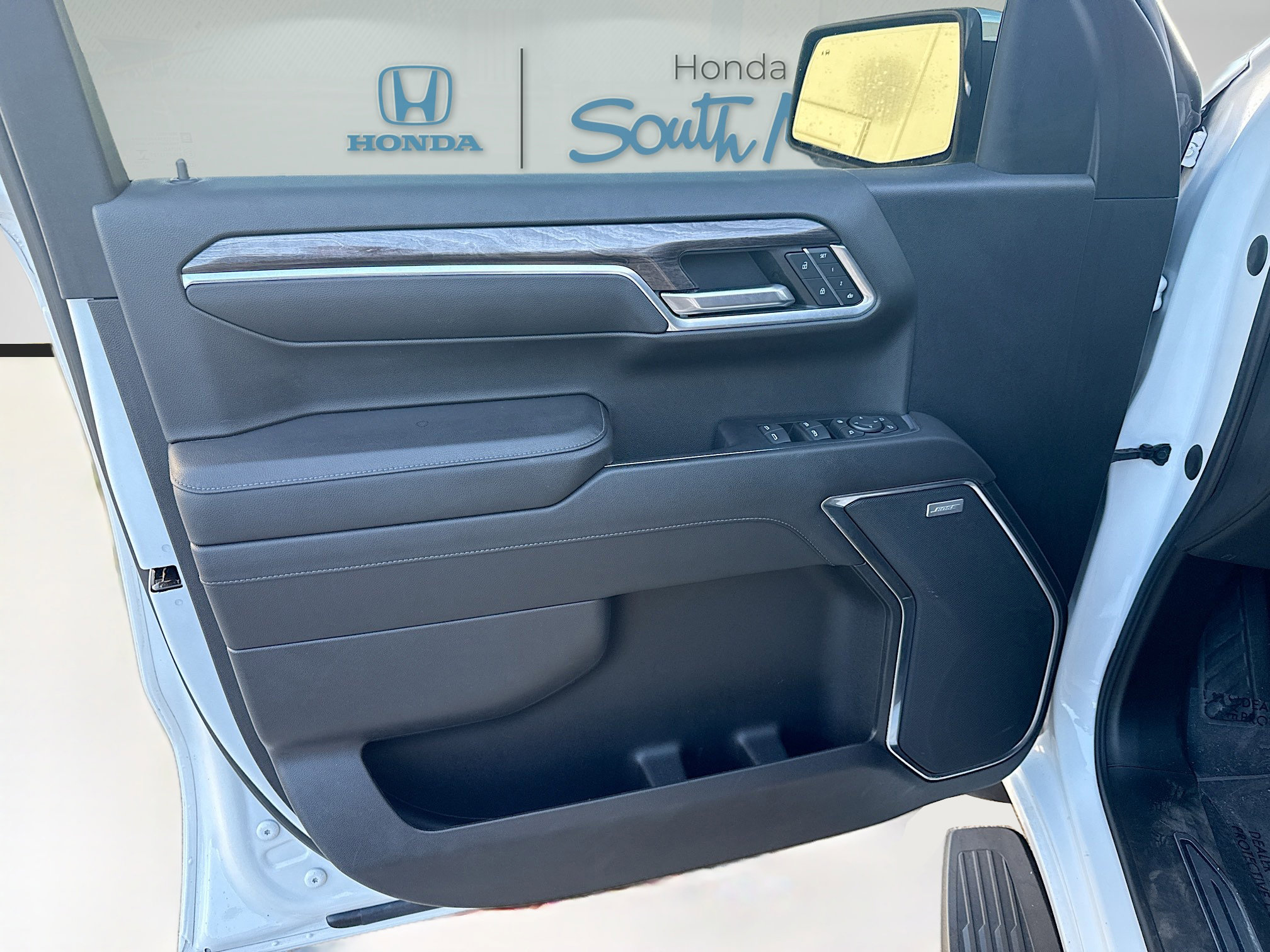 Used 2022 Chevrolet Silverado 1500 LTZ w/ LTZ Convenience Package II image 20